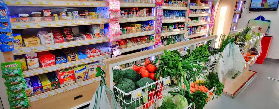 supermarkets nearby standpoint towers